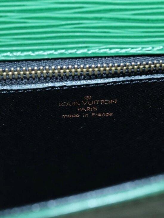 LOUIS VUITTON Epi Saint Cloud GM Shoulder Bag Green M52194 LV Auth 125398A - Picture 13 of 16